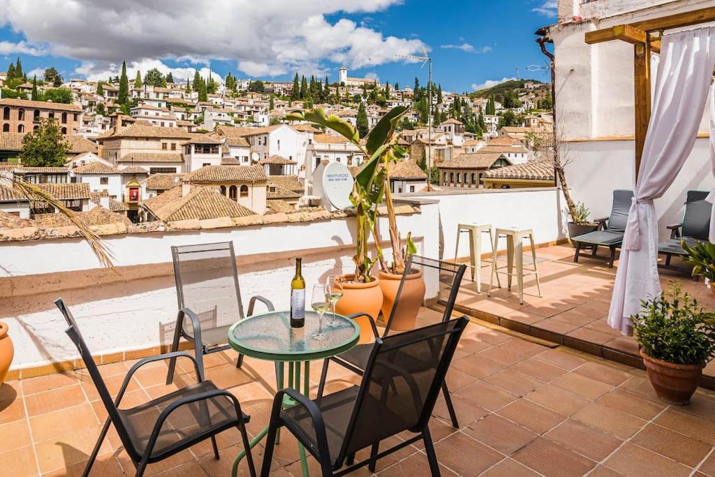 Appartamento Cosy Loft With Amazing Terrace & Spectacular Views Granada Esterno foto